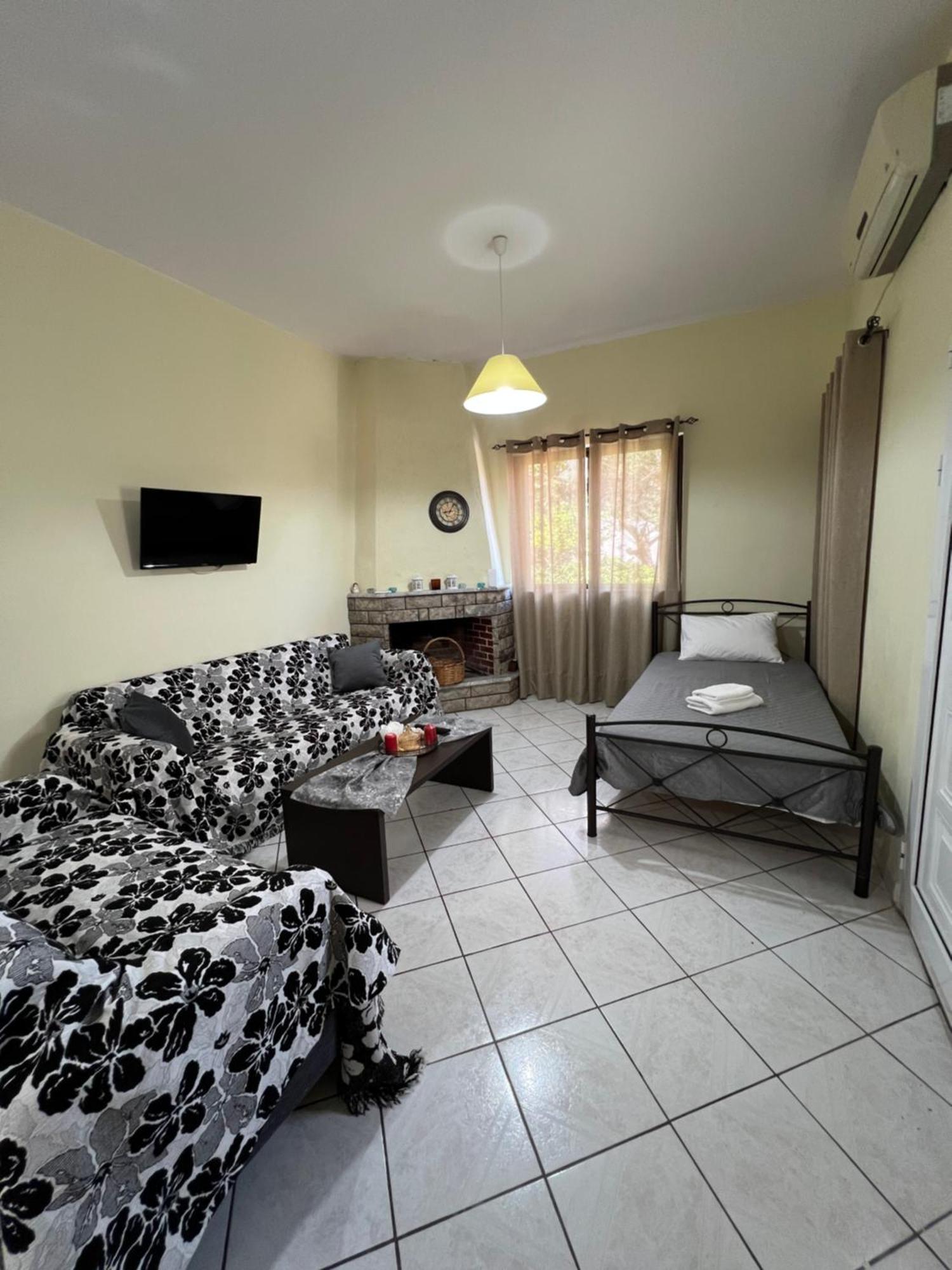 Village Apartment Marathiás Dış mekan fotoğraf